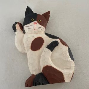 Vintage pre owned James Hanson hand carved cat. Signed by artist folk art